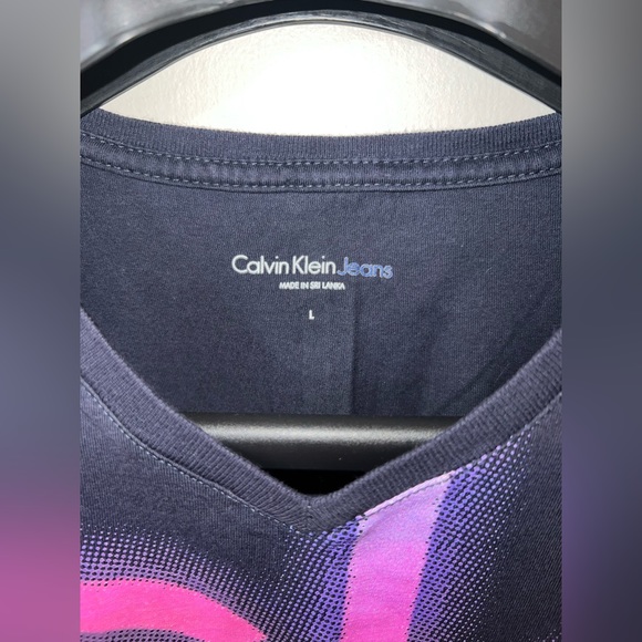 Calvin Klein Men’s Graphic Tee size Large - Picture 2 of 8